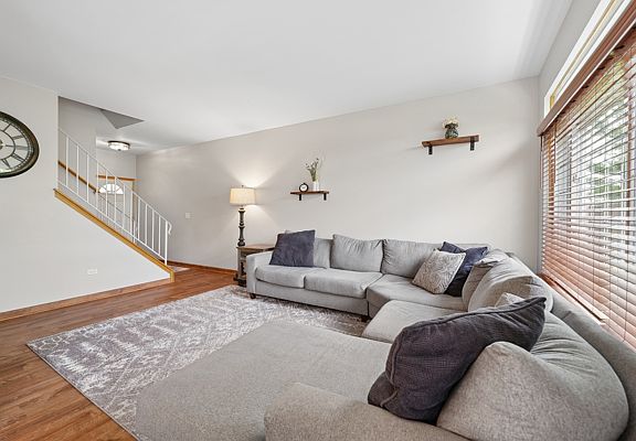 2nd image of 18293 Kirby Dr