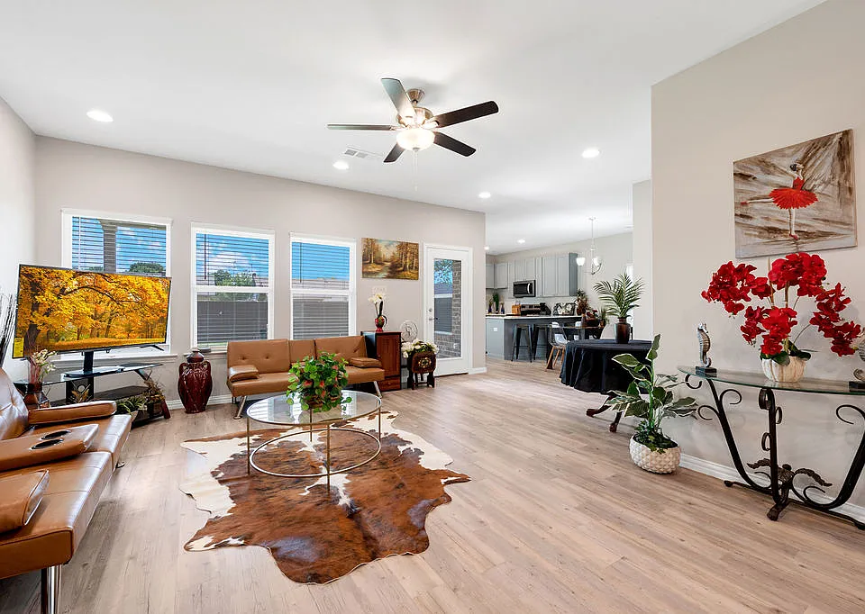 3321 Westminster Dr