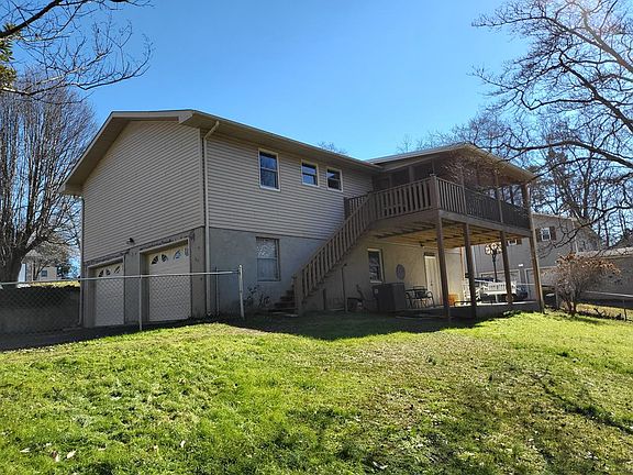 5th image of 82 Ascot Ln