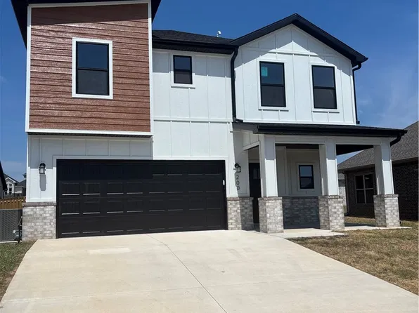 200 Spicewood Trl, Centerton, AR 72719