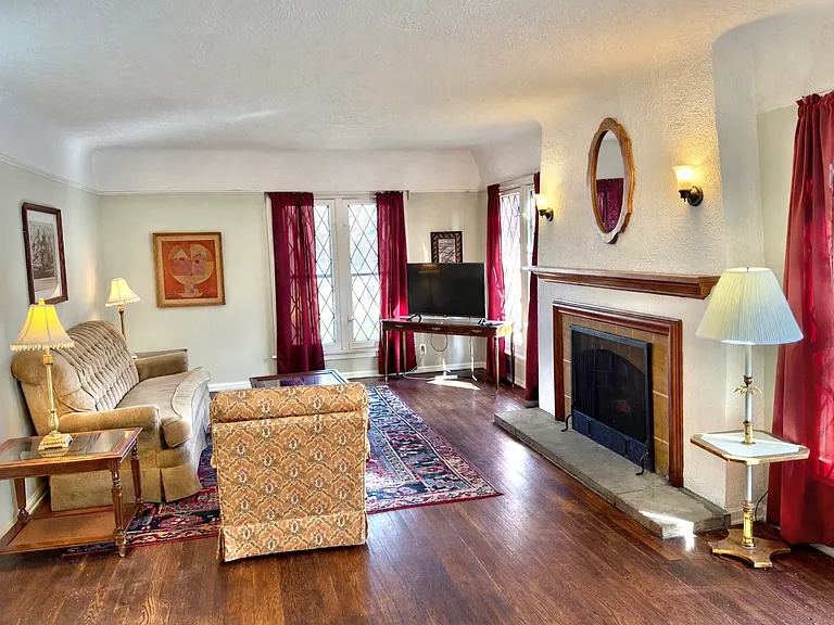 3574 Lynnfield Rd — Photo 7