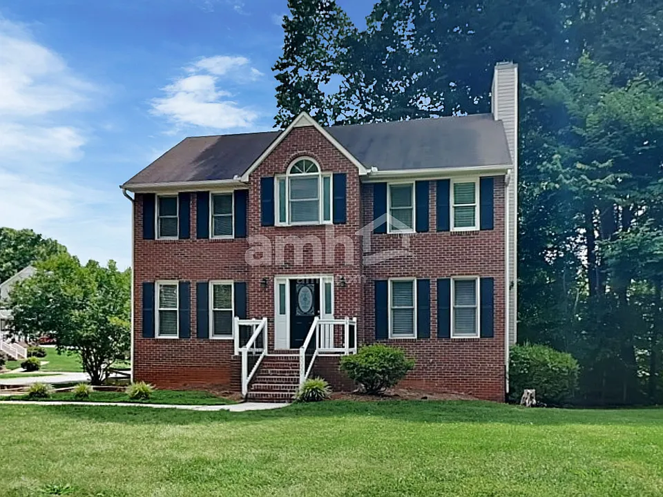 5050 Toucan Ln