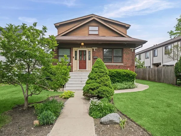 1754 Henley St, Glenview, IL 60025