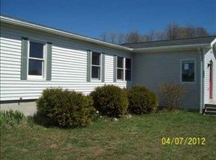 2475 Le Roi Dr, Petoskey, MI 49770