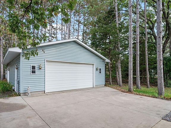 2nd image of 26437 Ridgewood Rd