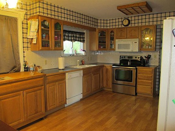 3rd image of 5488 Boland Dr
