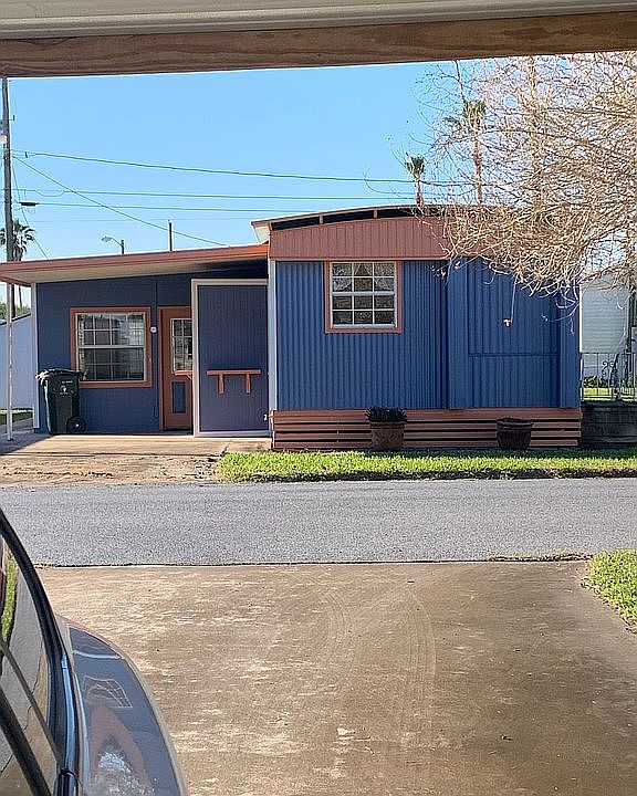 1st image of 916 Valencia
