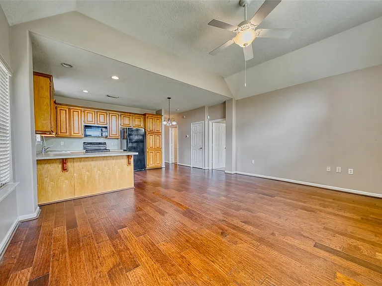 770 Hunt Rd #314 — Photo 9