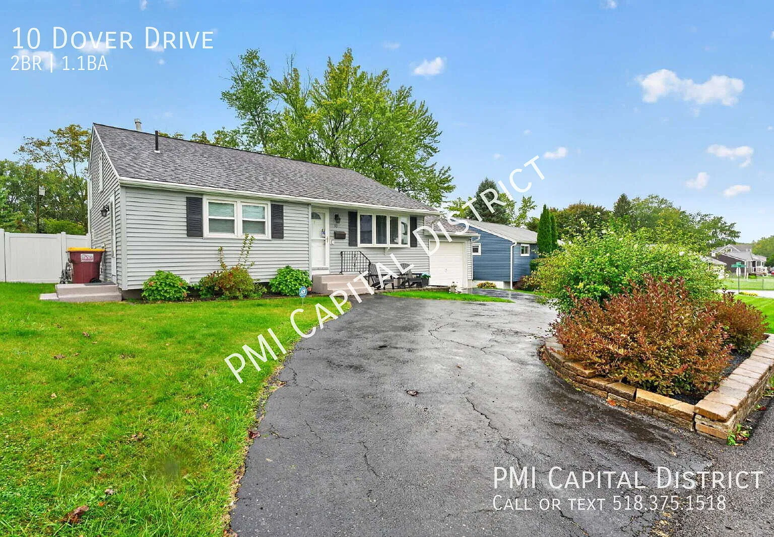Beautifully Furnished 2 Bedroom/1.5 Bath Home W/ Vaulted Ceilings, Stainless Steel Appliances, Sp... — Photo 2