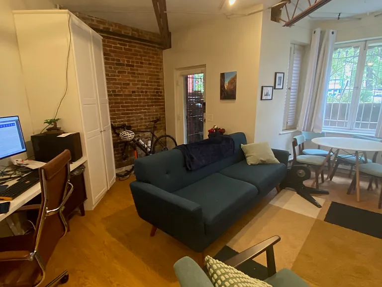 1507 R St NW — Photo 6