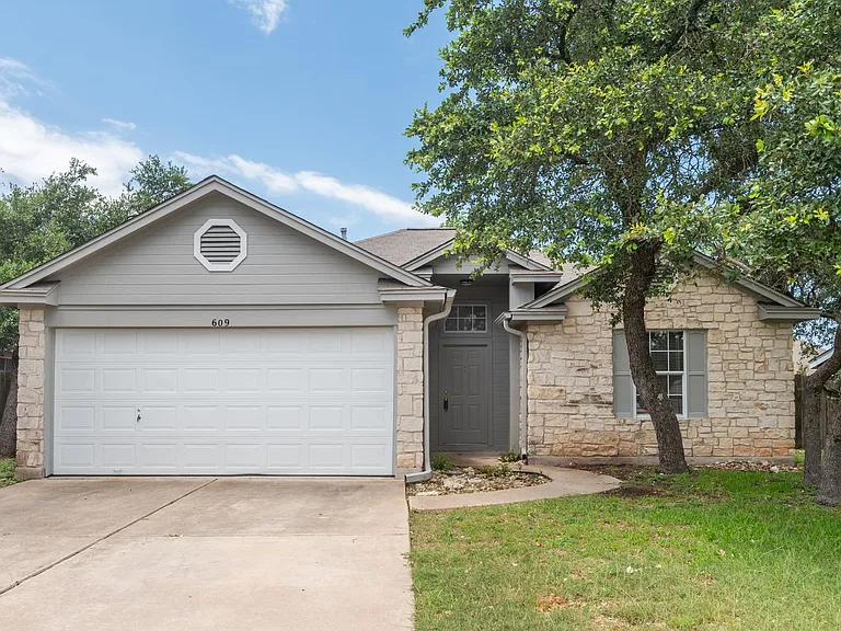 609 Sunny Brook Dr — Photo 2