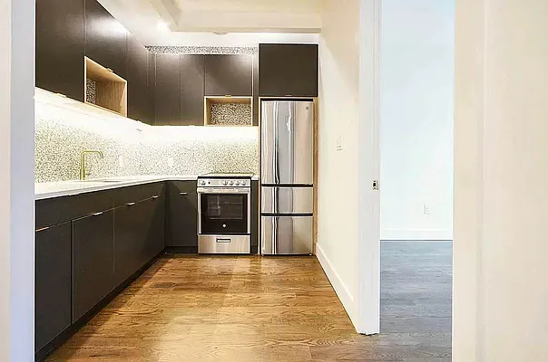 Rented by Artur Gutman, LREB | media 2