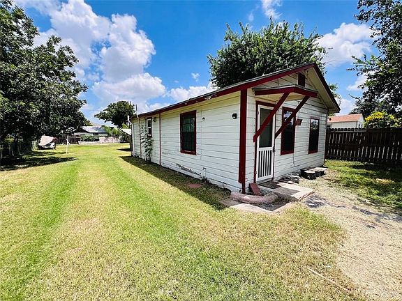 2nd image of 2528 W Hackberry Ave