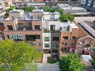 Rented by Brownstone Property Group