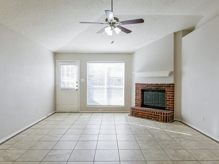 6204 Tidewater Dr — Photo 7