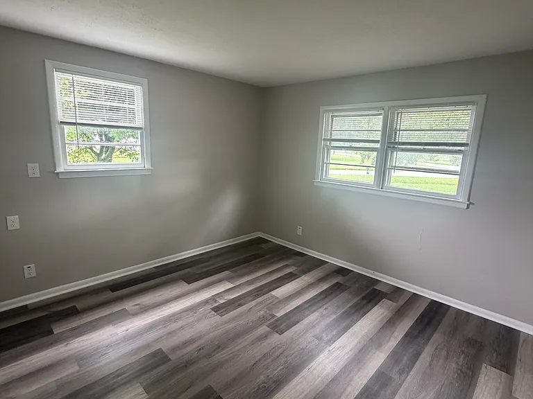 7200 Nathan Hale Way — Photo 18