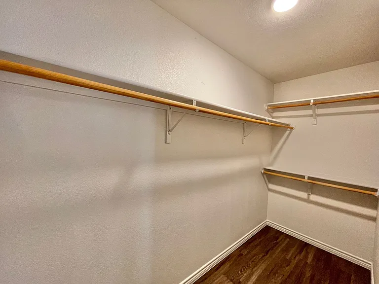 1802 Montell St — Photo 20