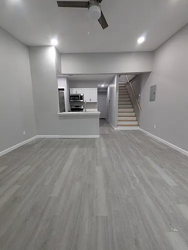215 Mount Hope St Photo 1