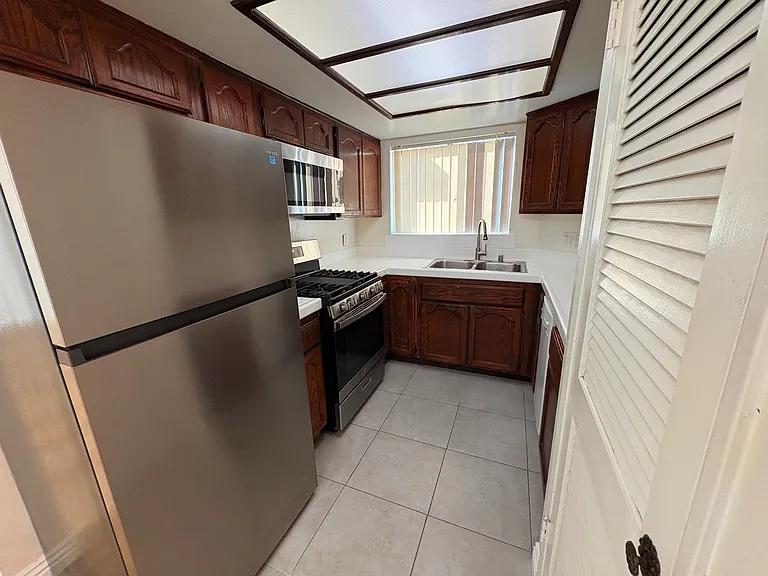 118 N Cedar St #2 — Photo 6