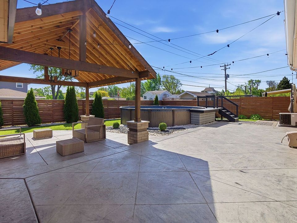 8525 Blue Ridge Ave, Hickory Hills, IL 60457 | Zillow