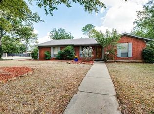 409 Dickey Dr, Euless, TX 76040
