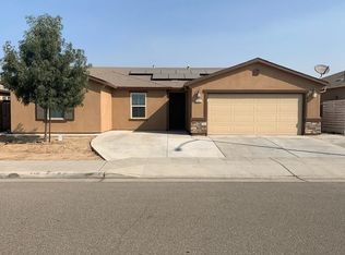 5557 E Laurite Ave, Fresno, CA 93727