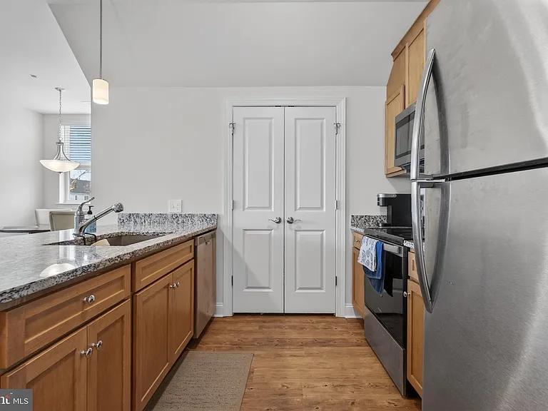 63 E Main St #301 — Photo 8
