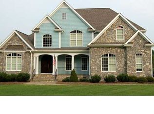 209 Colonial Way, Mebane, NC 27302