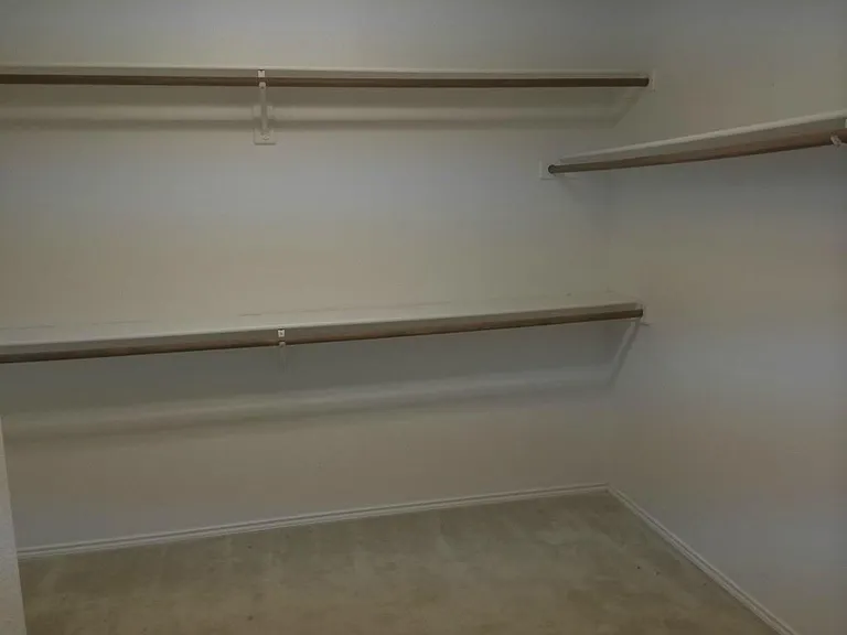 1916 Silver Leaf Dr — Photo 26