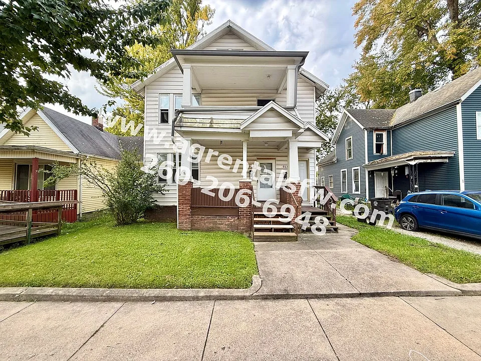 907 Lincoln Ave