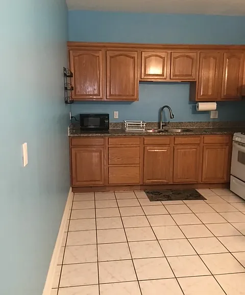 440B 26th St #B — Photo 11