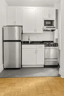 Rented by Cooper & Cooper Real Estate | media 2