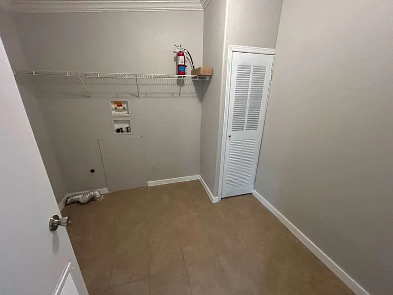 2595 Bryant St — Photo 20