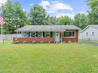 905 Donmar Ln, Youngstown, OH
