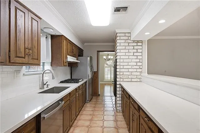 1301 Field Ave — Photo 9
