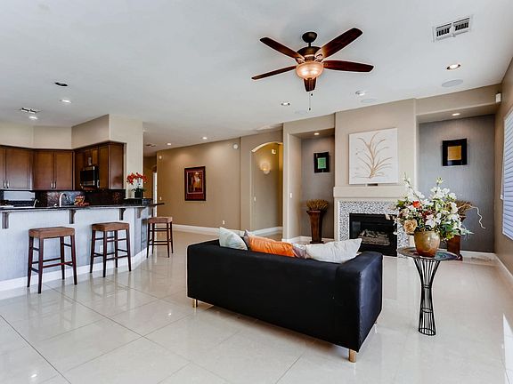 Great Room-Kitchen3600x2400-300dpi