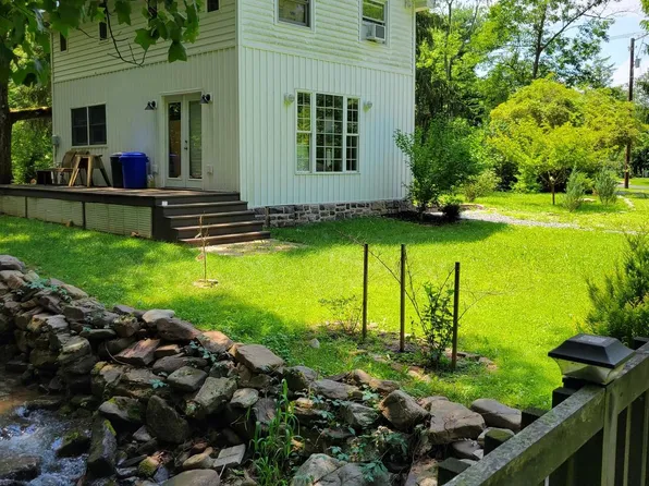 241 Valley Rd, South Williamsport, PA 17702