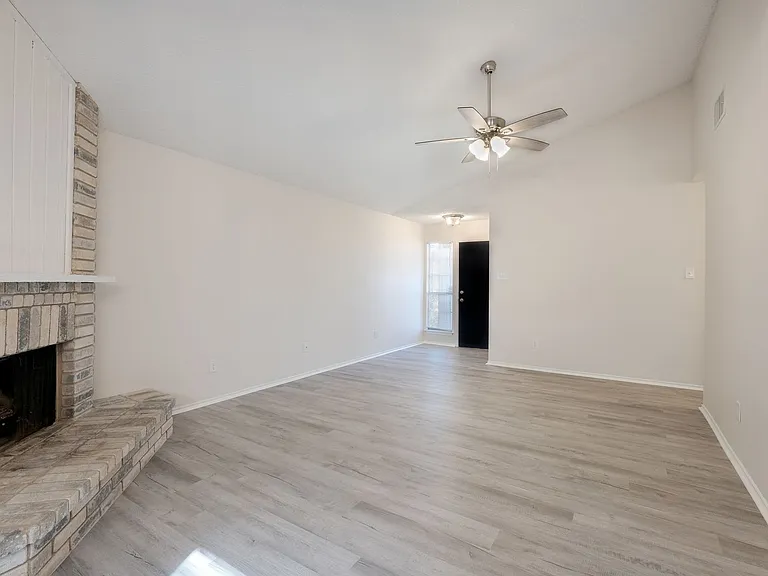629 Fern Meadow Dr — Photo 4