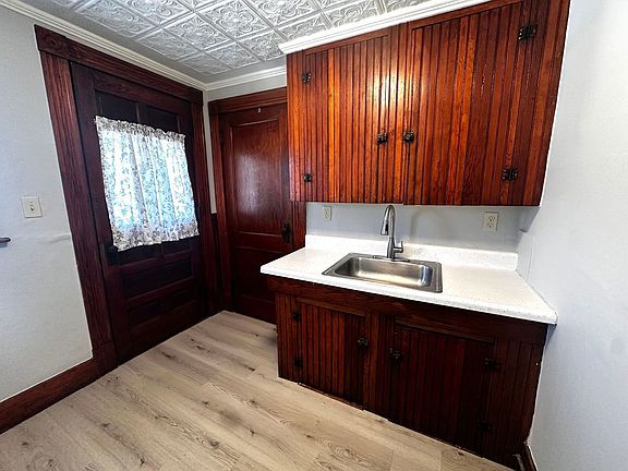 3rd image of 108 Church St #3