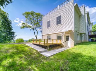 22 Lapis Dr #B, Beacon, NY 12508