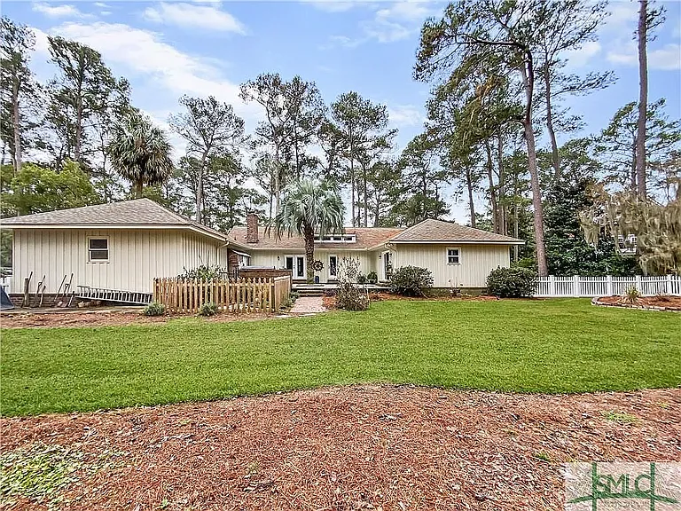 504 Herb River Dr — Photo 8