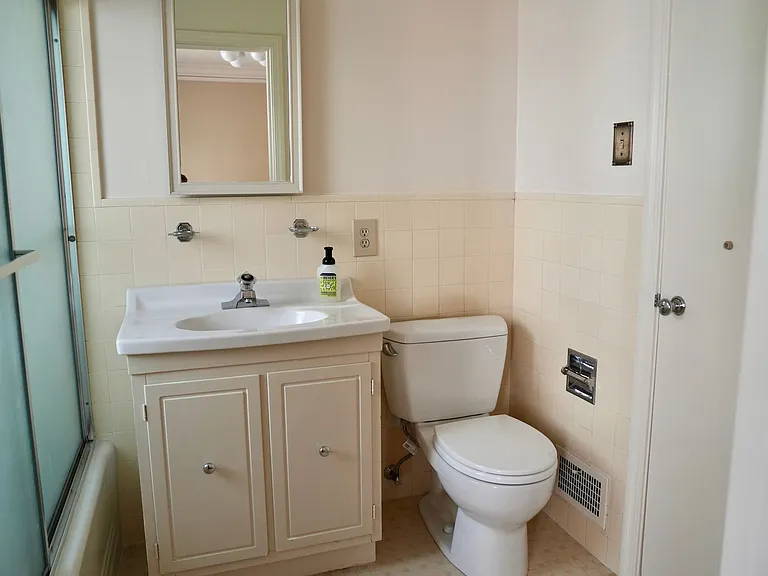 126 Dartmouth Rd — Photo 17