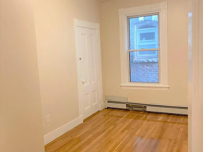 90 Norfolk St — Photo 9