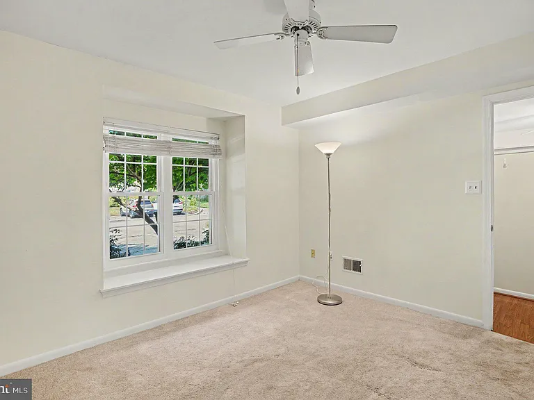 205 Valley Stream Ln #205 — Photo 18