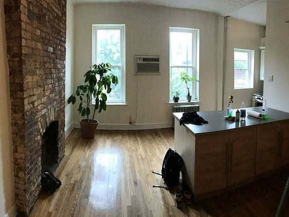 4th image of 476 Sackett St #1