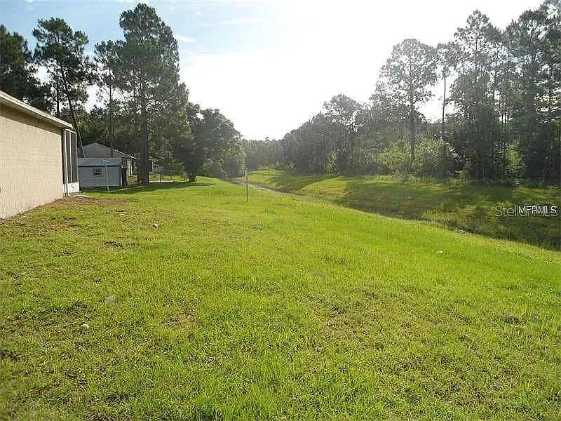 3 bed, 2.0 bath, 1600 sqft, $1,800 — Photo 2