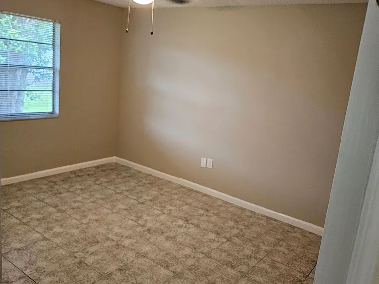 23 Louisiana Ave — Photo 10
