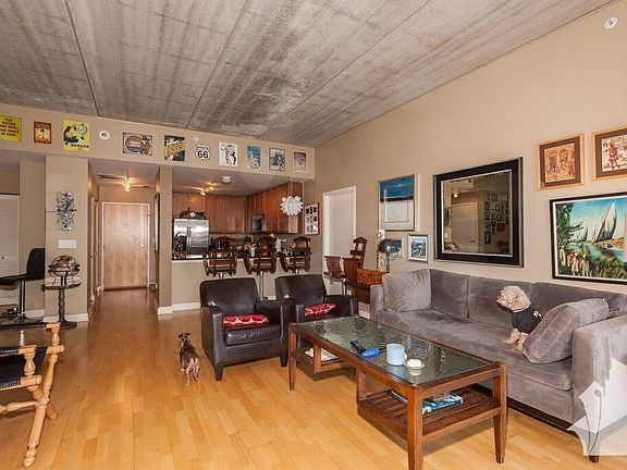 4th image of 845 N Kingsbury St #514S