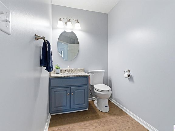 4th image of 246 Saint Andrews Rd