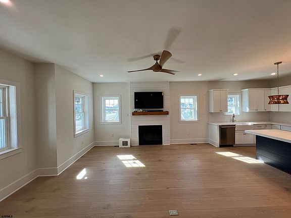 2nd image of 209 Bark Dr